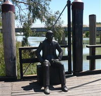 Captain John Egge Statue - Accommodation NSW
