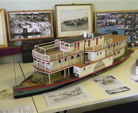 Wentworth Model Paddlesteamer Display - Accommodation NSW 0