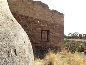 Chinaman's Hut - Accommodation NSW 3