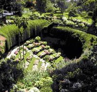 Umpherston Sinkhole - Accommodation NSW