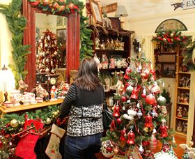 Rick Rutherfords Country Gallery - Accommodation NSW 5