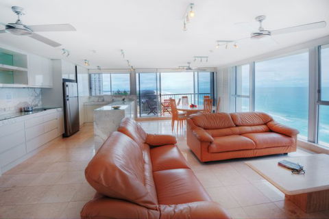 Golden Sands On Main Beach - Accommodation NSW 21