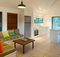 The Retreat Beach Houses - Accommodation NSW