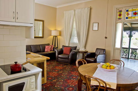 Imperial Fine Accommodation - Accommodation NSW 3