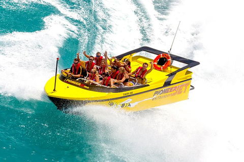 Airlie Beach Jet Boat Thrill Ride - Accommodation NSW 11
