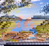 Mackay Aussie Farm  Drinks Tour - Accommodation NSW