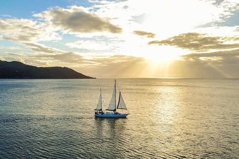 Magnetic Island Sunset Sail - Accommodation NSW 1