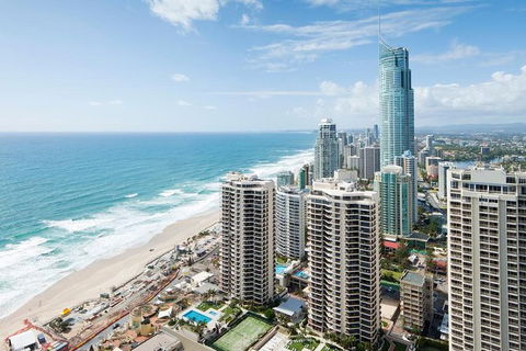 Private GC Airport Transfer To Surfers-Broadbeach 1-4 People 07:00am-07:00pm - Accommodation NSW 1