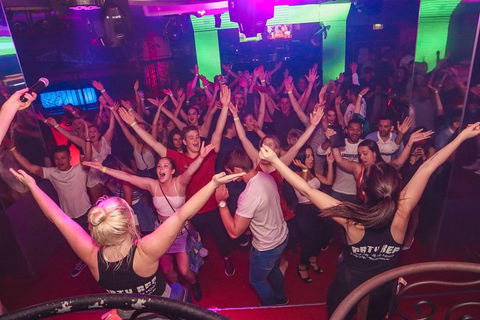 THE HANGOVER CRAWL - CLUB CRAWL SURFERS PARADISE - NIGHTLIFE - CLUBBING - Accommodation NSW 1