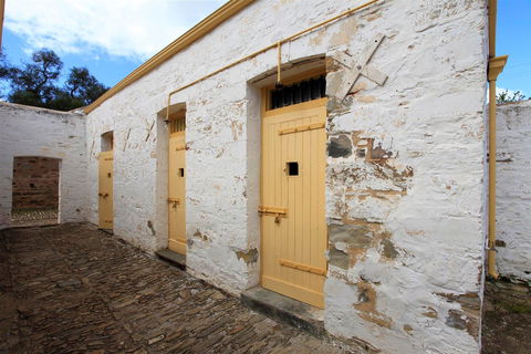 Police Lockup And Stables - Accommodation NSW 0