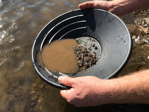 Tuena Panning For Gold - Accommodation NSW 0