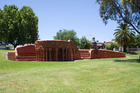Benalla Ceramic Mural - Accommodation NSW 1