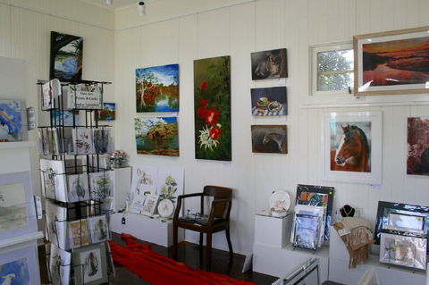 Old SchoolHouse Gallery - Accommodation NSW 2