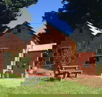 Lyrebirds Lair Gallery and Gifts - Accommodation NSW