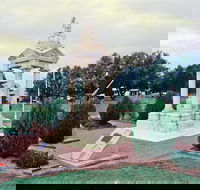 Weeping Mother Memorial - Accommodation NSW