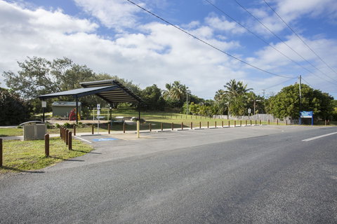 Salonika Beach - Accommodation NSW 1