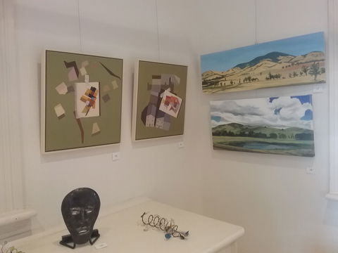Gallery 127 - Accommodation NSW 2