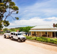 Two Hands Wines 'Flagship Vineyard Experience' - Accommodation NSW
