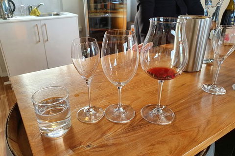 All Inclusive Wine Tour Up The Derwent Valley Hobart: Local Wines & Cheeses - Accommodation NSW 5