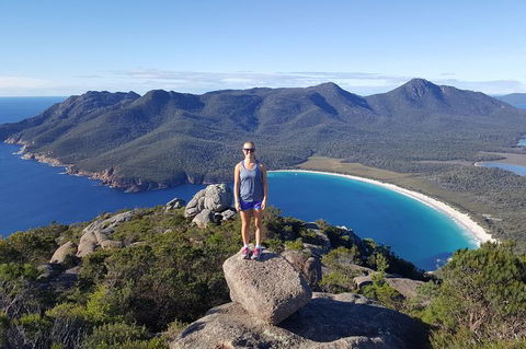 4-Day Fabulous Tasmania Tour: Wineglass Bay, Port Arthur, Devils & Bruny Island - Accommodation NSW 0