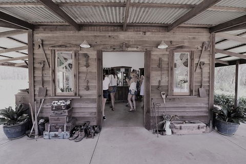 The Favourite 4 Experience - Accommodation NSW 0
