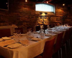 QA Hotel - Accommodation NSW 2