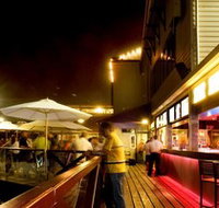 The Lucky Shag Waterfront Bar - Accommodation NSW
