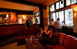 Darlo Bar - Accommodation NSW 3