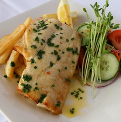 Trinity Beach Tavern - Accommodation NSW 2