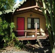 Magnum's Backpackers Bar - Accommodation NSW