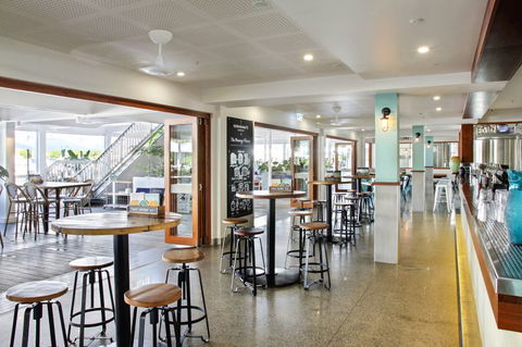 Hemingway's Brewery Cairns Wharf - Accommodation NSW 4