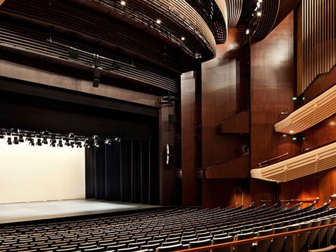 QPAC Weekly Discovery Tour - Accommodation NSW 0
