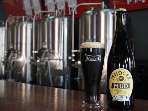 Friday Brews And Tunes At The Brewery - Accommodation NSW 0