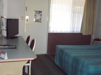 Golden Sands Motor Inn Forster - Accommodation NSW 4