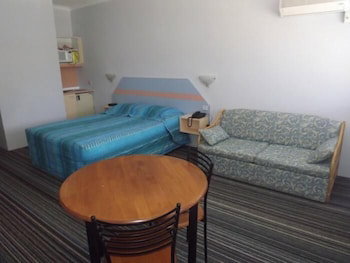 Golden Sands Motor Inn Forster - Accommodation NSW 3