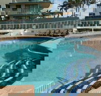 Beachfront Towers - Accommodation NSW