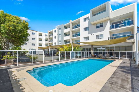 Quality Suites Pioneer Sands - Accommodation NSW 4