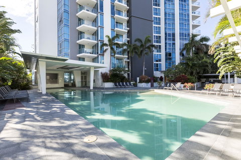 Artique Surfers Paradise - Accommodation NSW 4