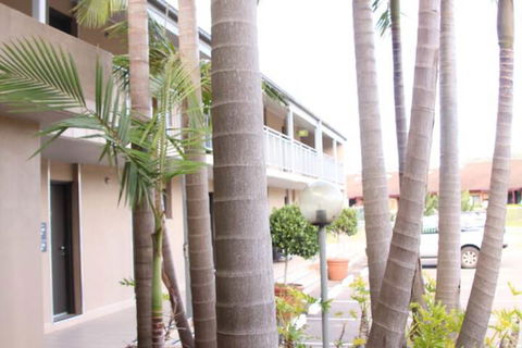 Galaxy Motel - Accommodation NSW 4
