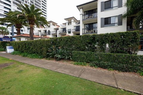 Island Beach Resort - Accommodation NSW 2