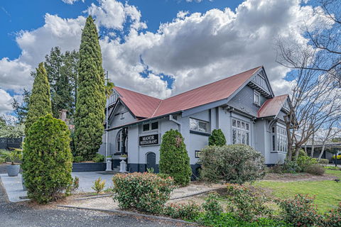 Cotswold Gardens - Accommodation NSW 6