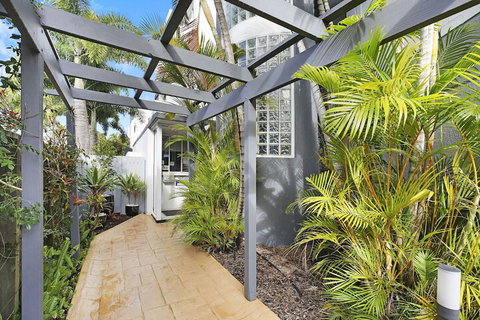 Beachside Mooloolaba - Accommodation NSW 1
