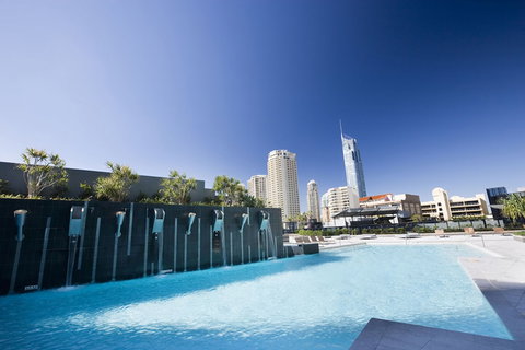 Mantra Circle On Cavill - Accommodation NSW 3