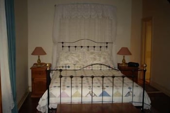 Robe House - Accommodation NSW 3