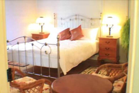 Classique Bed & Breakfast - Accommodation NSW 7