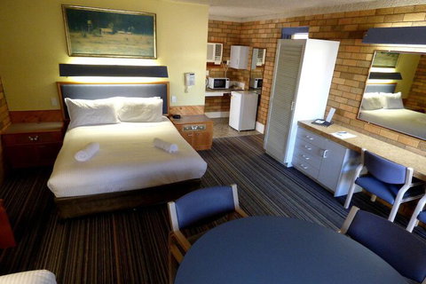 Wanderlight Motor Inn - Accommodation NSW 3