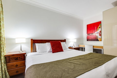 Central Hillcrest Apartment Hotel - Accommodation NSW 4
