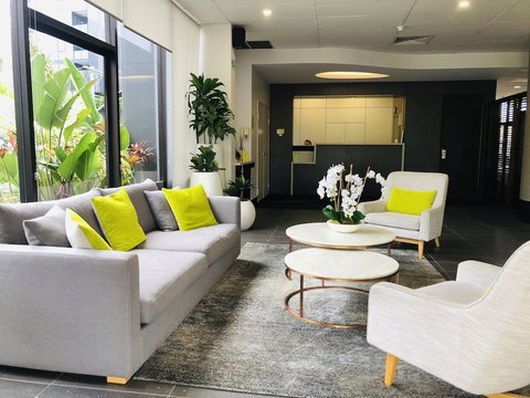 Central Hillcrest Apartment Hotel - Accommodation NSW 2