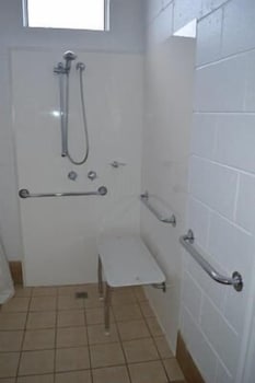Penguin Seaside Motel - Accommodation NSW 4