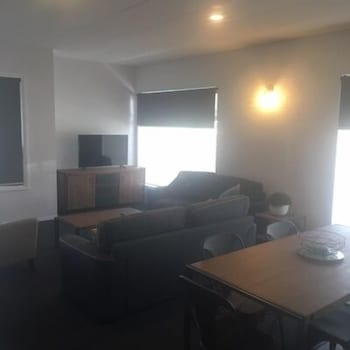 Penguin Seaside Motel - Accommodation NSW 0